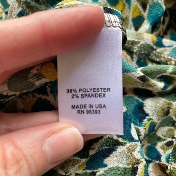 NWOT Artsy Colorful Peacock Cold shoulder Bell 3/4 Sleeve Asymmetrical Blouse 3X - Picture 10 of 11